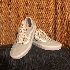 Vans Old Skool Classic Skate Shoes Woman’s 7.5